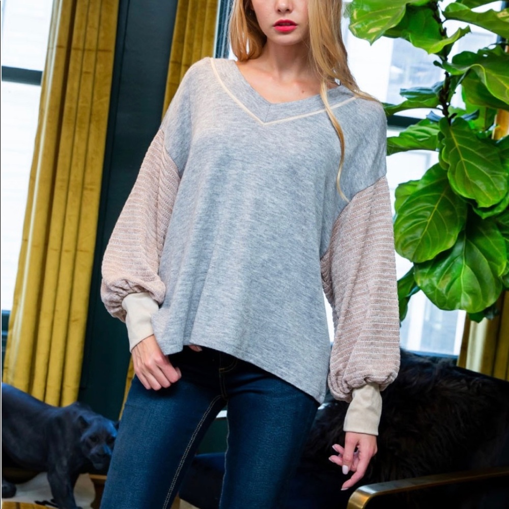THML Balloon Sleeve v-Neck Sweater NWT - Picture 5 of 9